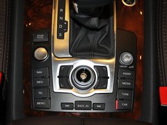奥迪Q7 2014款 40 TFSI quattro 运动型