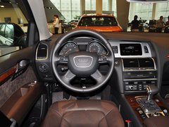 奥迪Q7 2014款 40 TFSI quattro 运动型