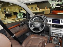 奥迪Q7 2014款 40 TFSI quattro 运动型