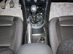 世嘉 2013款 两厢 1.6L 手动 乐尚型