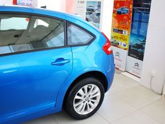 世嘉 2013款 两厢 1.6L 手动 乐尚型