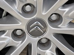 世嘉 2013款 三厢 1.6L 自动 品尚型