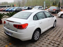 世嘉 2013款 三厢 1.6L 自动 品享型