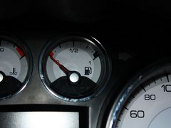 标致308 2013款 2.0L 自动 风尚型