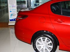 标致308 2013款 2.0L 自动 风尚型