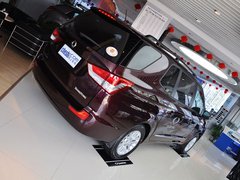 路帝 2014款 2.0T 自动 两驱精英导航版 7座