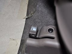 路帝 2014款 2.0T 自动 两驱精英导航版 7座