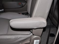 路帝 2014款 2.0T 自动 两驱精英导航版 7座