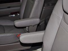 路帝 2014款 2.0T 自动 两驱精英导航版 7座