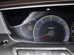 路帝 2014款 2.0T 自动 两驱精英导航版 7座
