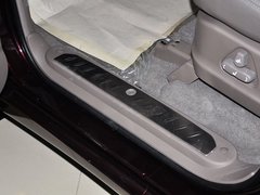 路帝 2014款 2.0T 自动 两驱精英导航版 7座