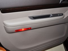 路帝 2014款 2.0T 自动 两驱精英导航版 7座