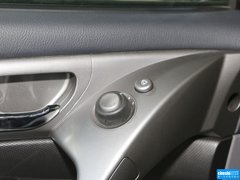 路帝 2014款 2.0T 自动 两驱精英导航版 7座