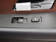 雷斯特W 2014款 2.7T 自动 四驱豪华导航版 5座