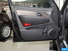 雷斯特W 2014款 2.7T 自动 四驱豪华导航版 5座