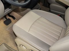 福建奔驰  唯雅诺 3.0L AT 驾驶席坐垫特写