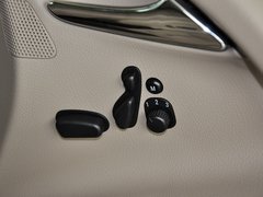 唯雅诺 2013款 3.0L 自动 领航版 7座
