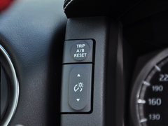 日产GT-R 2014款 3.8T DCT Premium Edition 棕红内饰