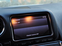 日产GT-R 2014款 3.8T DCT Premium Edition 棕红内饰