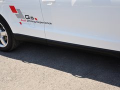 奥迪Q5 2013款 40 TFSI quattro 技术型 5座