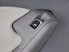 奥迪Q5 2013款 40 TFSI quattro 舒适型 5座