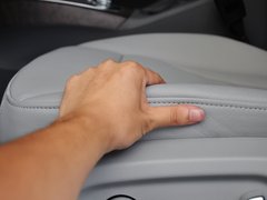 奥迪Q5 2013款 40 TFSI quattro 舒适型 5座
