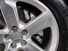 奥迪Q5 2013款 40 TFSI quattro 舒适型 5座