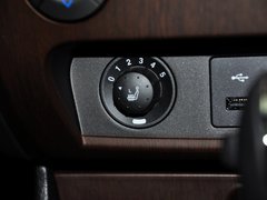 雷斯特W 2014款 2.0T 自动 四驱豪华导航版 5座