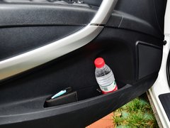 奔腾X80 2013款 2.3L 自动 旗舰型