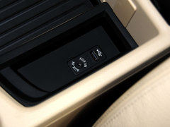 宝马3系 2013款 320i 2.0T 自动 时尚型