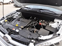 一汽奔腾  2.0L 自动 发动机主体特写