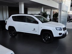 指南者(进口) 2014款 2.4L 自动 四驱蛇行珍藏版 5座