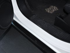 指南者(进口) 2014款 2.4L 自动 四驱蛇行珍藏版 5座