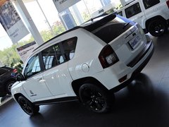 指南者(进口) 2014款 2.4L 自动 四驱蛇行珍藏版 5座