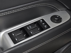 指南者(进口) 2014款 2.0L 自动 两驱豪华版 5座