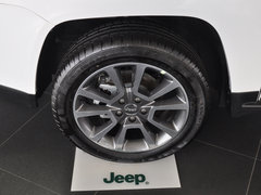 指南者(进口) 2014款 2.0L 自动 两驱豪华版 5座