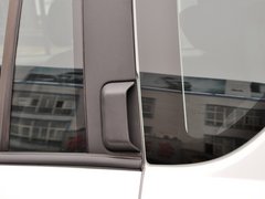 指南者(进口) 2014款 2.0L 自动 两驱运动版 5座