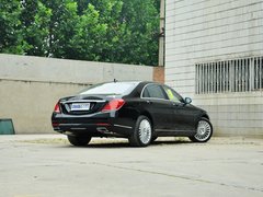 奔驰(进口)  S500L 车辆右侧尾部视角