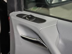 威霆 2013款 3.0L 自动 商务型