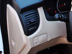 狮跑 2013款 2.0 GL 手动两驱 5座