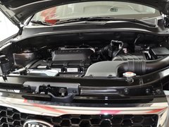 东风悦达起亚  2.0 GLS 发动机主体特写