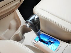 狮跑 2013款 2.0 DLX 自动两驱 5座