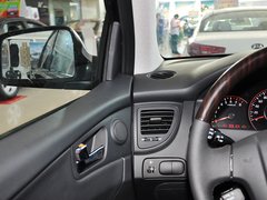 狮跑 2013款 2.0 DLX 自动两驱 5座