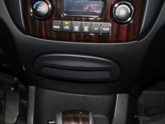 狮跑 2013款 2.0 DLX 自动两驱 5座