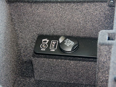 捷豹XF 2013款 2.0T 自动 剑桥限量版