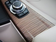 宝马3系GT 2013款 328i 2.0T 自动 风尚设计套装