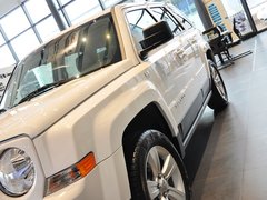 自由客 2014款 2.4L 自动 豪华导航版 5座