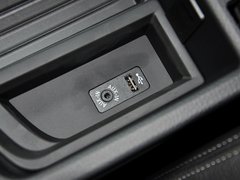 宝马3系GT 2013款 320i 2.0T 自动 风尚设计套装