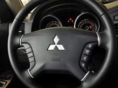 帕杰罗 2014款 3.0L 自动 精英超越版 7座