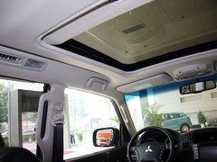 帕杰罗 2014款 3.0L 自动 豪华版 7座